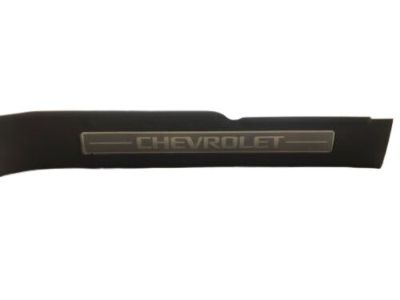 GM Illuminated Front Door Sill Plates with Dune Surround and Chevrolet Script 22933514