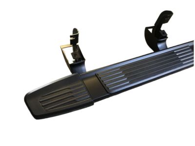 GM Double Cab 6-Inch Rectangular Assist Steps in Black 84011395