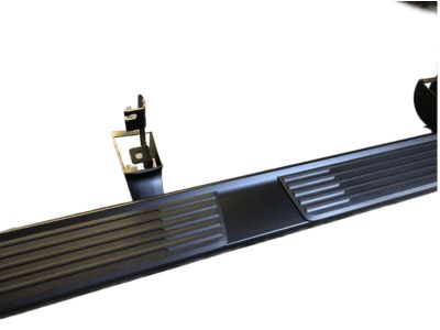 GM Double Cab 6-Inch Rectangular Assist Steps in Black 84011395