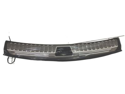 GM Illuminated Cargo Sill Plate in Jet Black 84814812