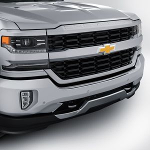 GM Grille in Black with Silver Ice Metallic Surround and Bowtie Logo 84134046