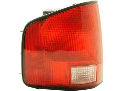 2000 Chevrolet S10 Tail Light - 5978195