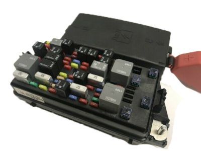 2010 Buick Lucerne Fuse Box - 84446208